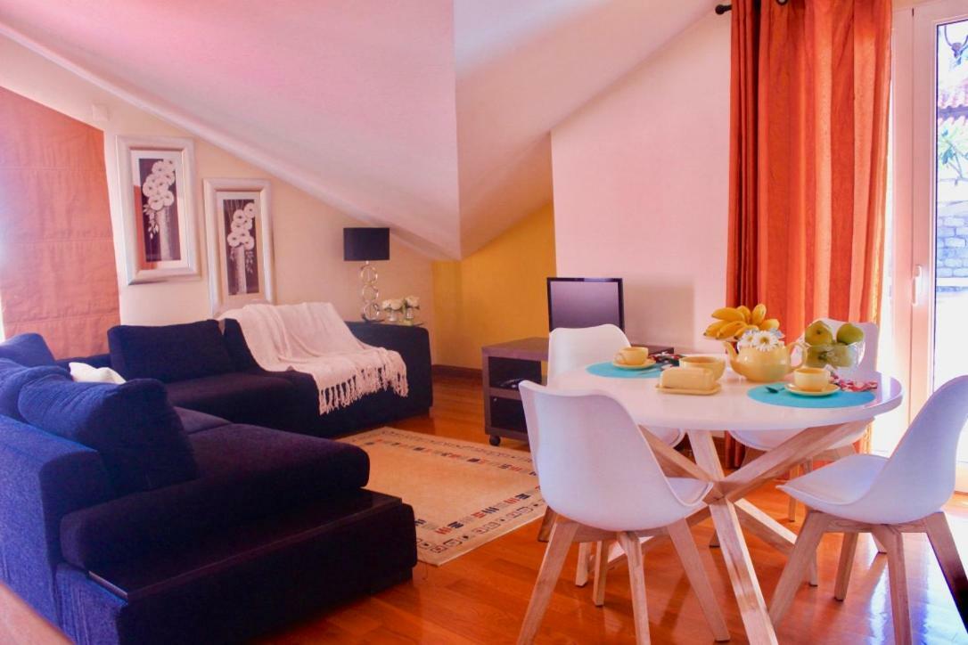 ポンタ・ド・ソルPink Houseアパートメント エクステリア 写真