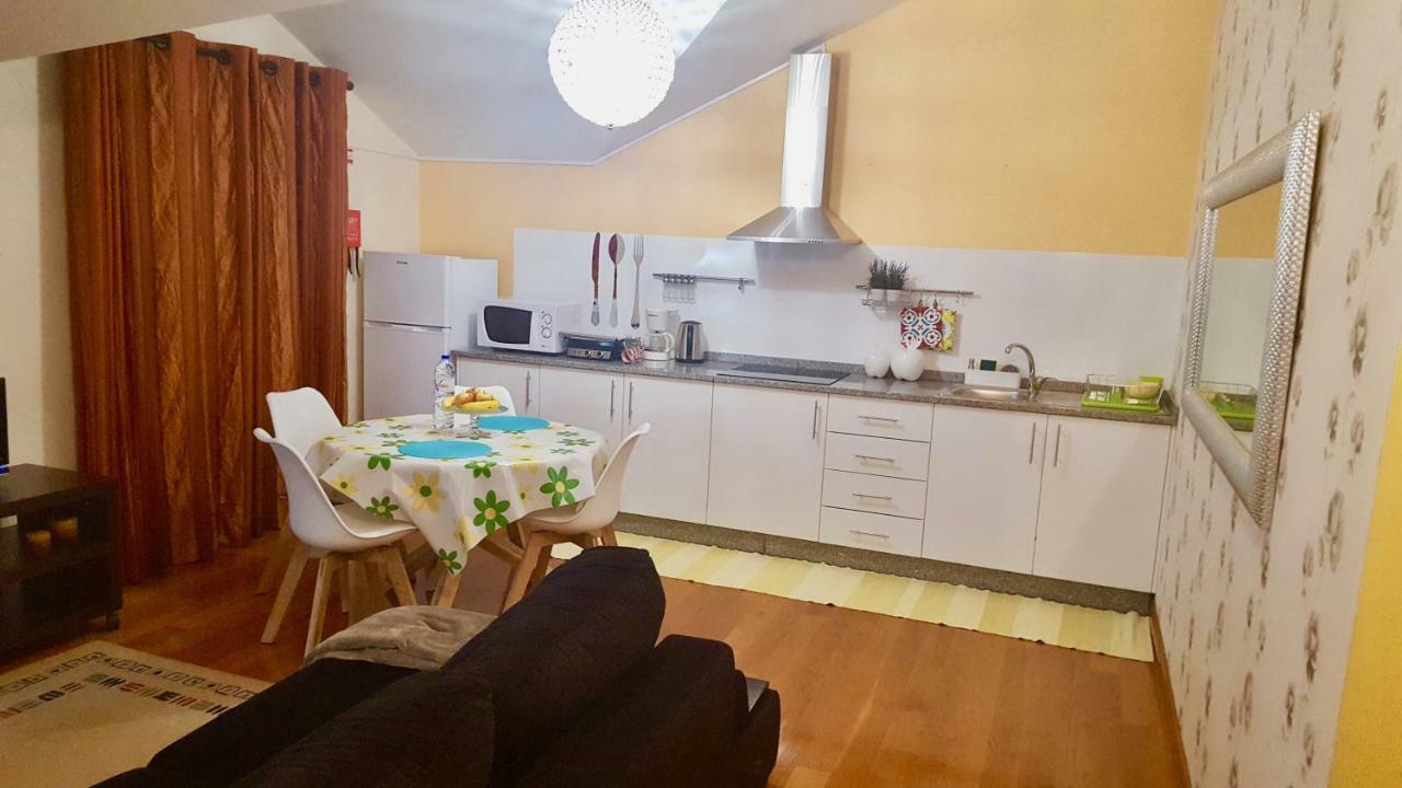ポンタ・ド・ソルPink Houseアパートメント エクステリア 写真